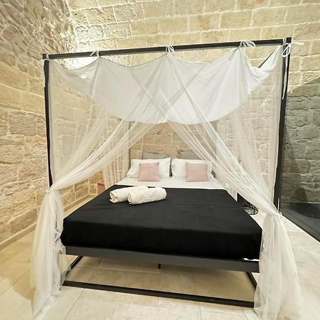 Amale Suite 25 Medioevo Design Corato Bagian luar foto