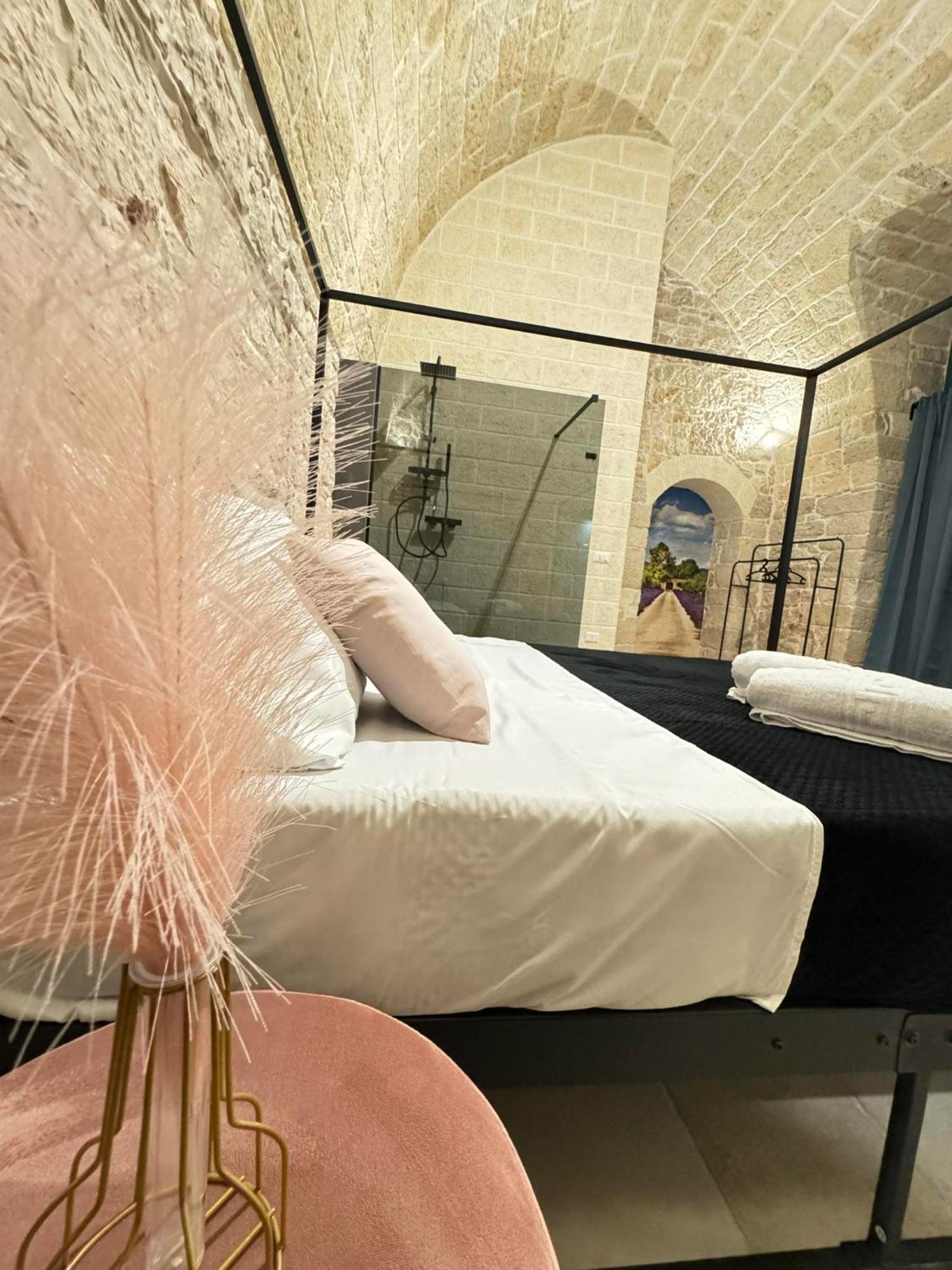 Amale Suite 25 Medioevo Design Corato Bagian luar foto